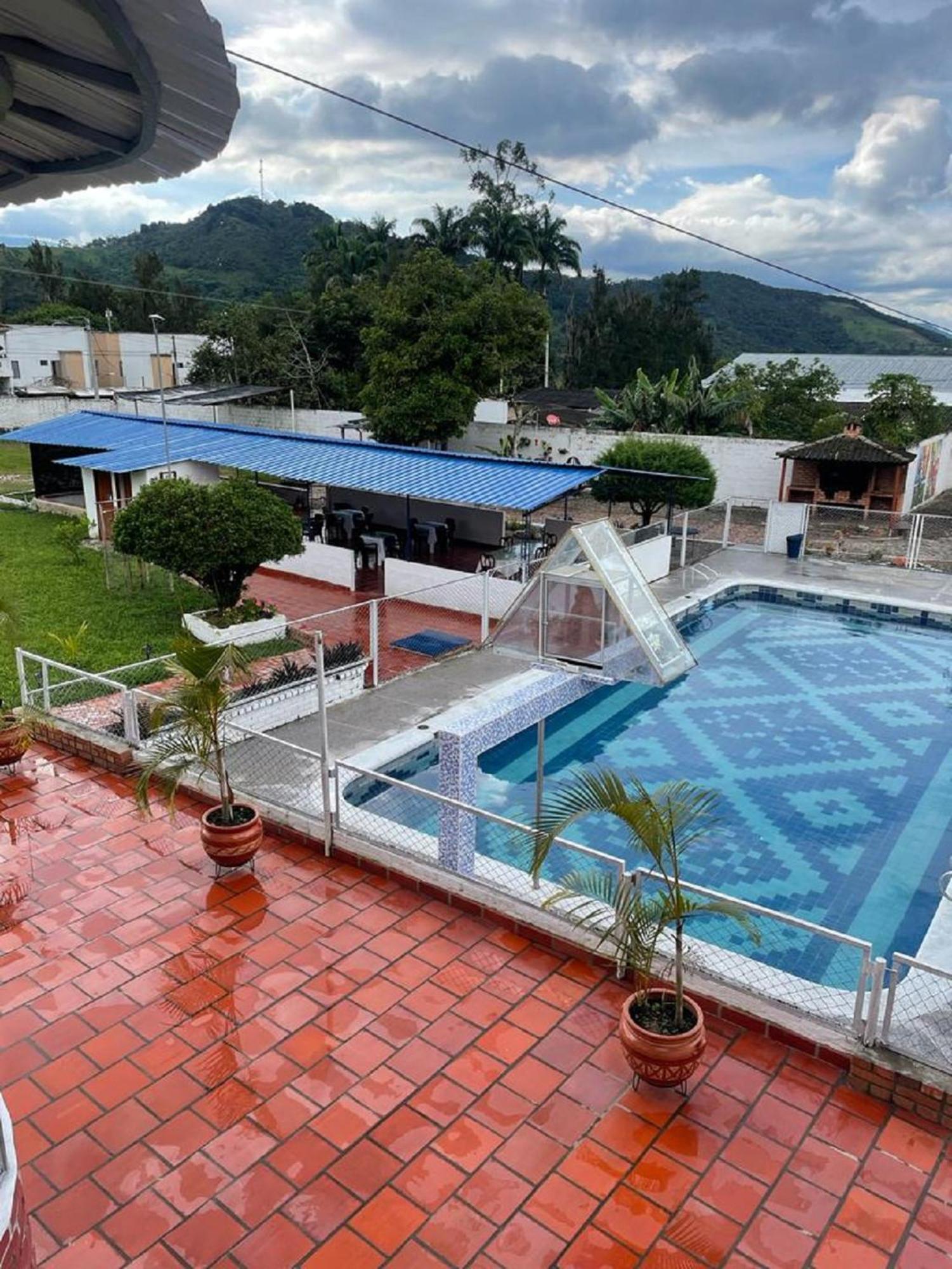 Hotel La Casona Chinácota Exteriör bild